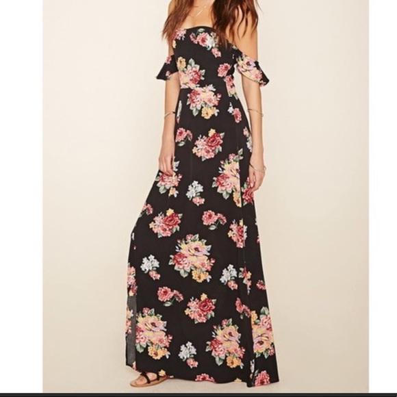 Dresses & Skirts - Floral Off Shoulder Maxi Dress! EUC Size S